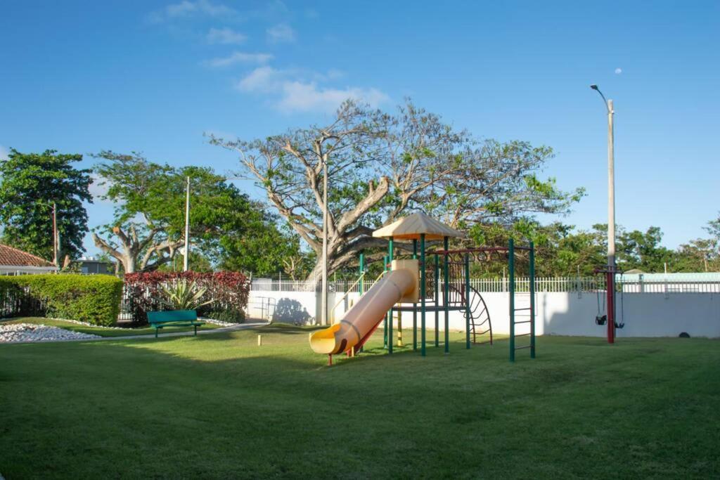 Vistas Apartment @ Puerto Nuevo Beach Vega Baja Bagian luar foto